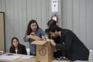 Con el 25% escrutado, el oficialismo insiste con la transparencia y la oposición, con el fraude