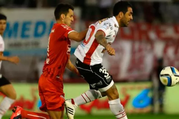 Huracán amargó a Independiente, sobre la hora