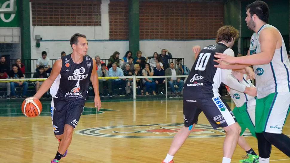 DEBUT. Federico Van Lacke robustece el juego exterior de Olímpico.
FOTO TOMADA DE BASKETUCUMANO.COM