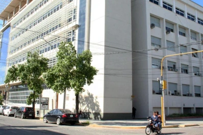 La Justicia santiagueña imputó a 24 docentes por presunta falsificación de certificados médicos