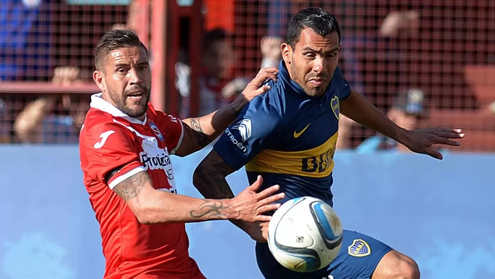 FIGURA. Tevez marcó doblete ante Argentinos. (DYN)