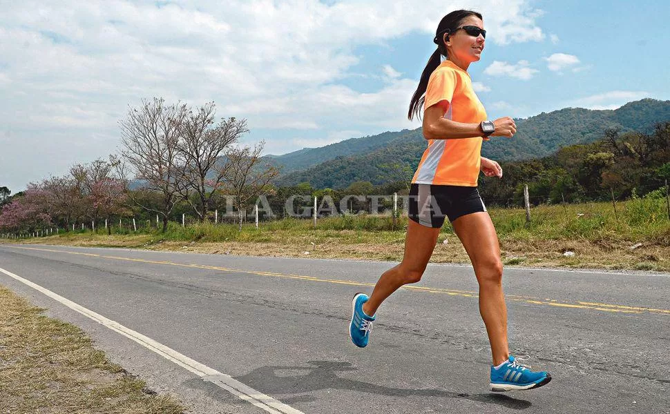 AGUSTINA ABALSA. El camino que conduce a Horco Molle. LA GACETA / FOTO DE JUAN PABLO SÁNCHEZ NOLI.