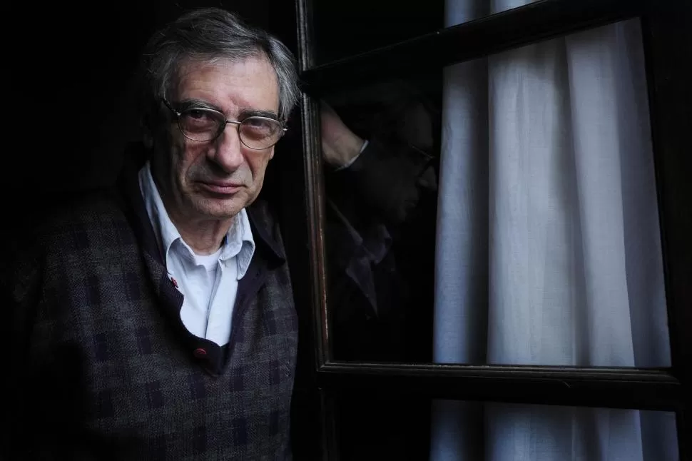 REPASO DEL ARTISTA. Juan Falú mantiene vivo el pasado en su presente. LA GACETA / FOTO DE ANALÍA JARAMILLO (Archivo). 