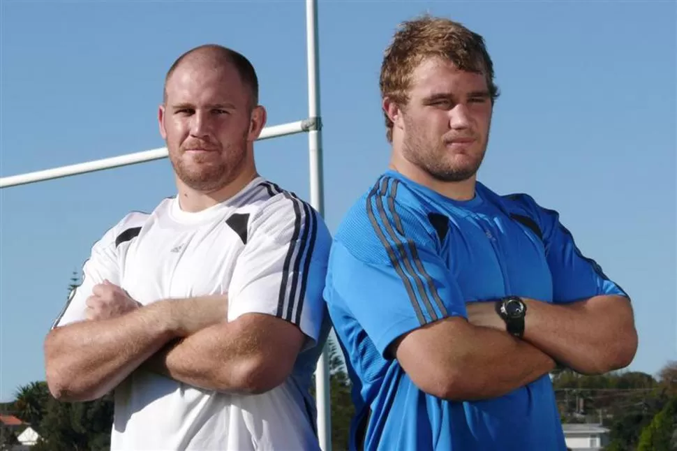 EN FAMILIA. Ben y Owen Franks están con confianza y encaran el debut ante Los Pumas con una actitud relajada, pero atenta. foto de beatbowelcancer.org.nz