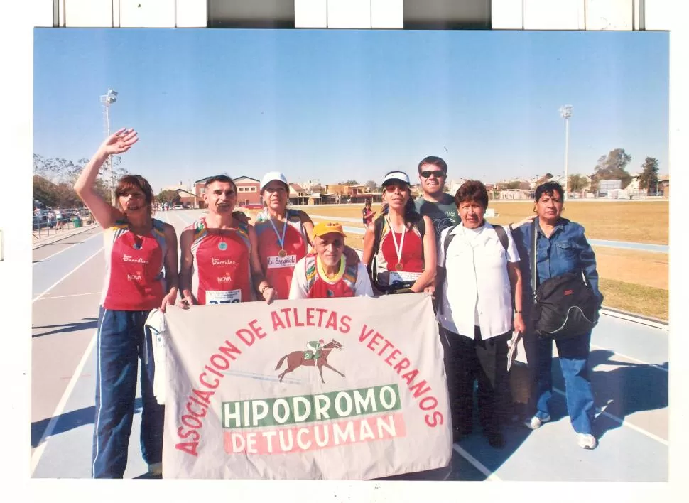 EL PLANTEL. Los veteranos cosecharon 19 medallas entre oro, plata y bronce. foto de macarena serrano