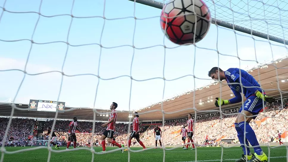 ASÍ TERMINÓ. El gol de Mata tras 44 pases. (REUTERS)