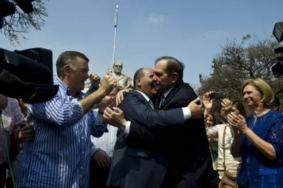 “¡Se hizo justicia!”, gritó Manzur en la plaza