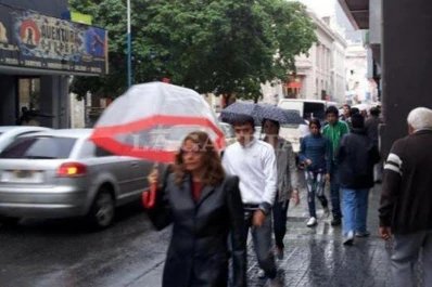 La lluvia se quedaría durante todo el día en Tucumán