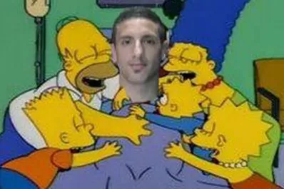 Tevez posó con Ham y los memes de su visita hacen furor