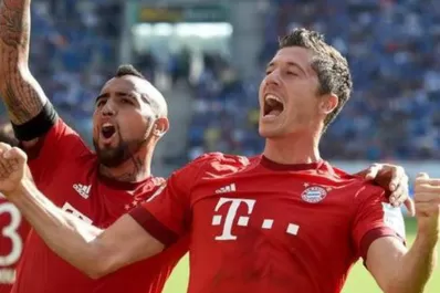 Imparable e histórico: Lewandowski entró y en nueve minutos marcó cinco goles
