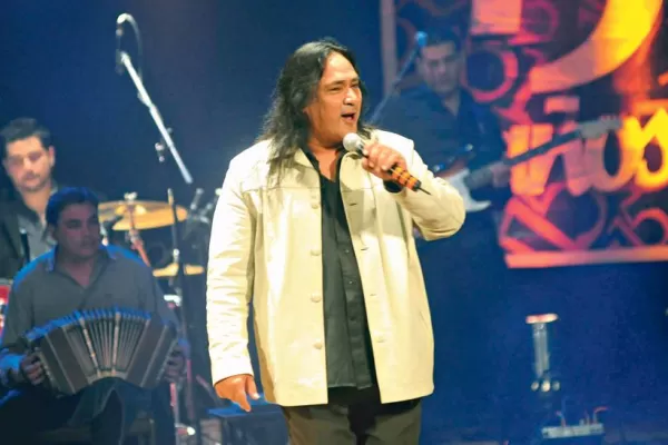 “Soy un rockero folclorizado; más un decidor que un cantor”