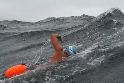 Matías Ola, a la espera del llamado que le permita cruzar el Canal de la Mancha