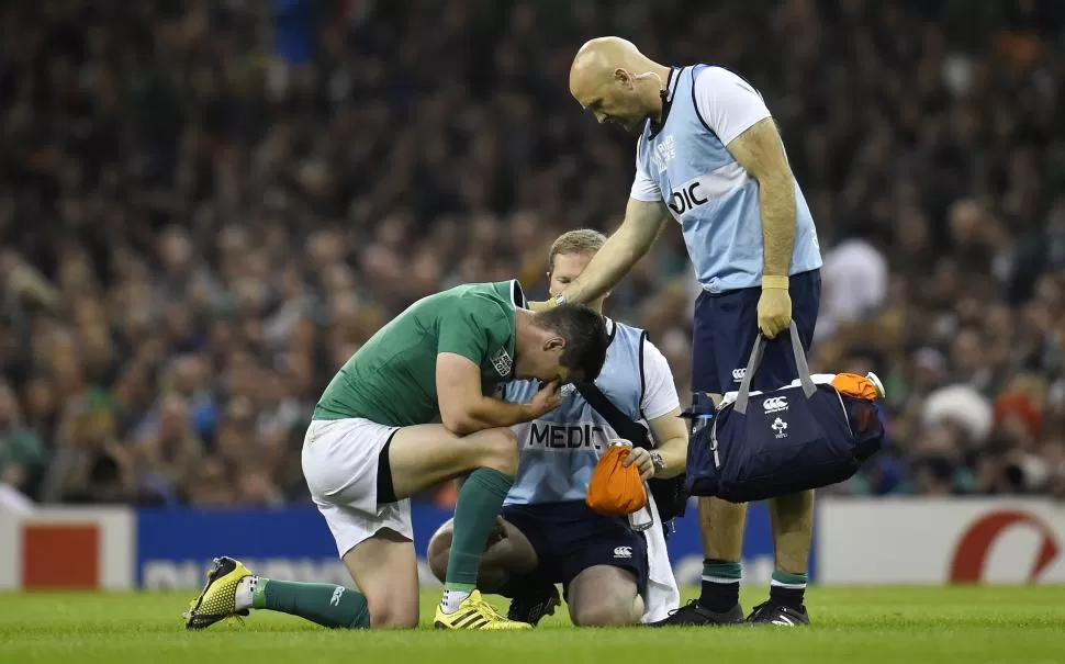 PÉRDIDA SENSIBLE. Jonathan Sexton, apertura y goleador de Irlanda (31 puntos), sufrió un golpe en el aductor de la pierna derecha y podría no jugar el domingo. REUTERS