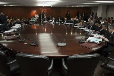 La Justicia suspendió la nueva ley de subrogancias