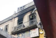 Apuntalaron la librería que se incendió para prevenir derrumbes