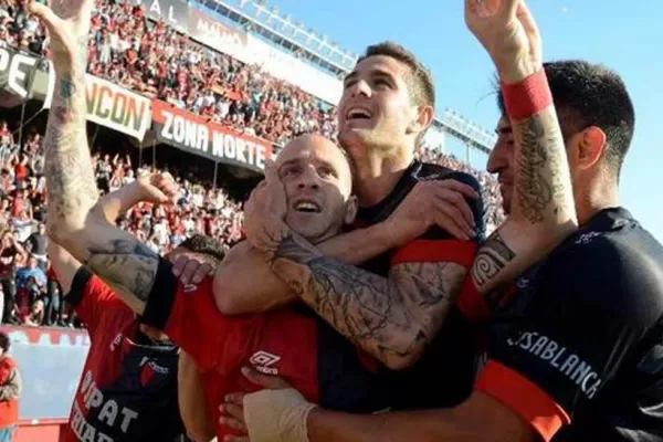 Colón no perdió el tiempo y goleó a Arsenal