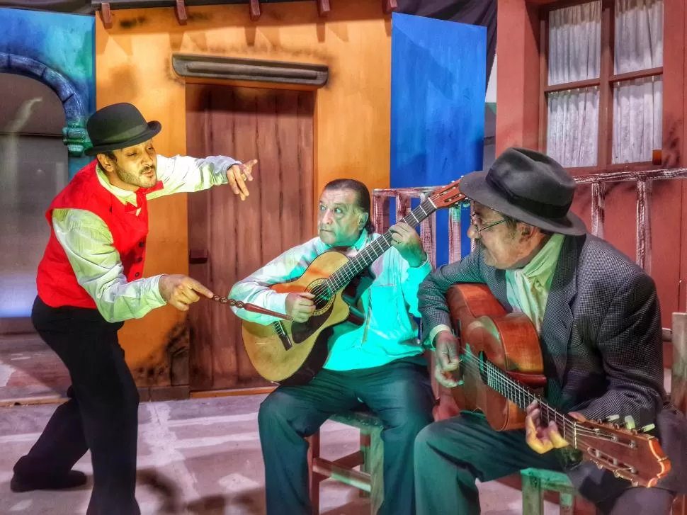 UNA PUESTA CLÁSICA. En “El conventillo de la Paloma” se escucha y se baila el tango, en el patio de un inquilinato.  Prensa El conventillo de la Paloma.