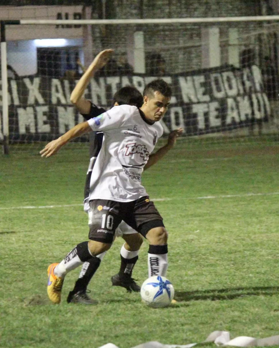 NO GRAVITÓ. Acosta no cumplió y Concepción FC lo terminó sufriendo. la gaceta / foto de osvaldo ripoll