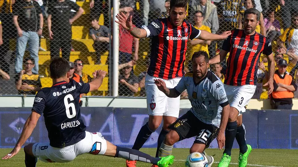 NO PIERDE LA FE. Aunque su equipo perdió con Olimpo, Bauza cree que el Ciclón aún puede ser segundo en el torneo.
FOTO DE DYN