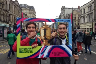 Dos pájaros de un tiro