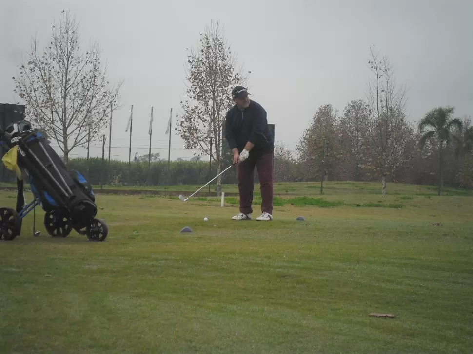 CAMPEÓN. Ruiz ganó en 0-9. prensa MW Golf