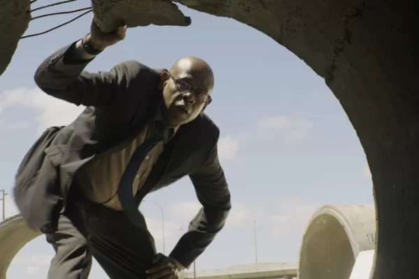 No es otro simple thriller entretenido