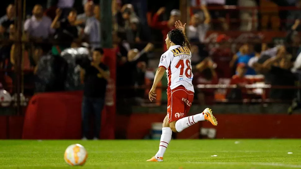 EL PRIMER GRITO. Patricio Toranzo hizo el primero y lo festejó de esta manera.
FOTO DE REUTERS