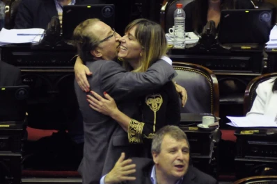 Un tucumano dio quórum y el FpV aprobó más de 90 leyes