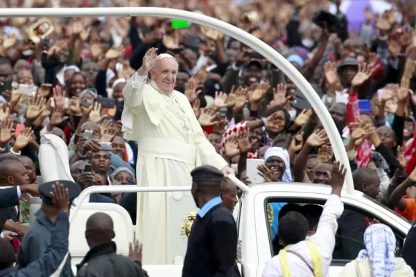 Una Iglesia más conservadora recibió a Francisco en África