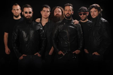 Las Pastillas del Abuelo, tan sinceros que se pelean con su versión de hace 10 años