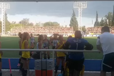 Las Leonas empataron sin goles con Inglaterra