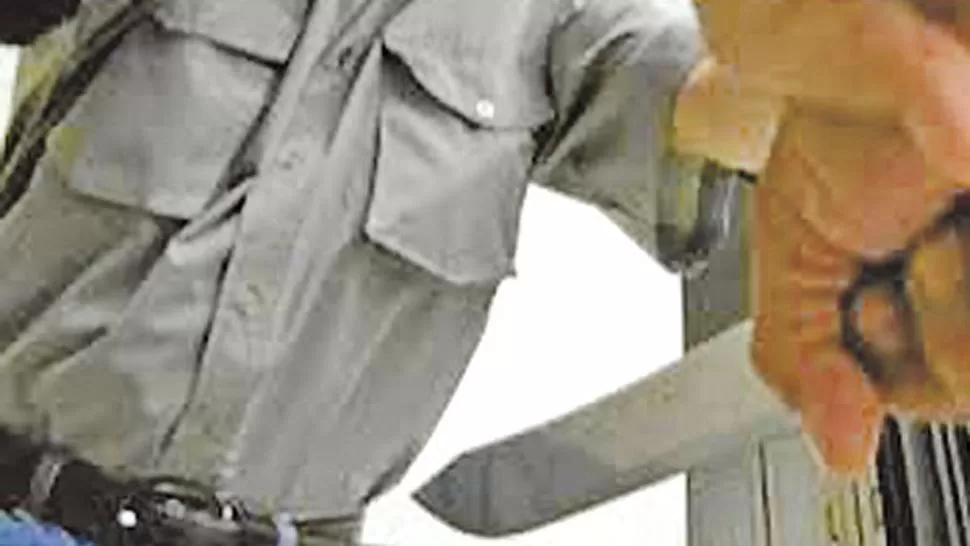 APUÑALADO. El agresor se habría encontrado consumiendo bebidas alcohólicas antes de que ocurrieran los hechos. IMAGEN ILUSTRATIVA