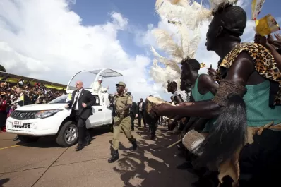 El Papa recuerda en Uganda a mártires cristianos del siglo XIX