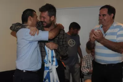 Tinelli visitó las instalaciones de Atlético, que le reiteró su apoyo