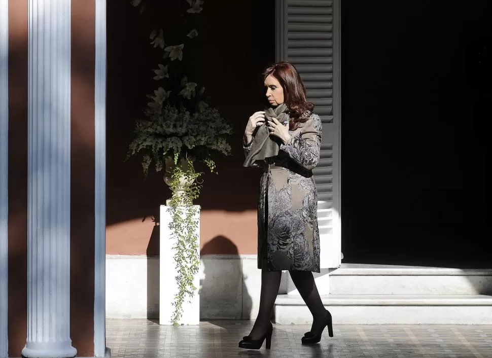 SALUD MENTAL. Castro cita en su libro ejemplos que refieren al carácter de la Presidenta, poco fácil de sobrellevar para los médicos que la atienden. dyn