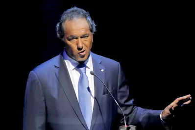 Scioli intentará sumar a los peronistas disidentes