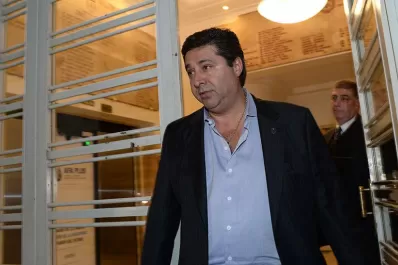 Angelici aboga por un cambio y ratifica su apoyo a Segura