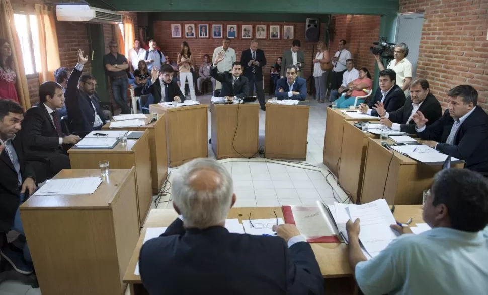 NUEVA COMPOSICIÓN, VIEJA DISCUSIÓN. Los ediles estrenan sus cargos con un debate sobre los gastos sociales.  la gaceta / foto de FLORENCIA ZURITA