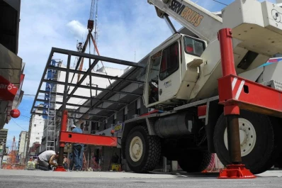 Atención automovilistas: está cortada la esquina de Maipú y Mendoza