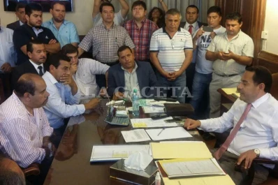 Bono de fin de año: no hubo acuerdo entre el Gobierno y los gremios oficialistas