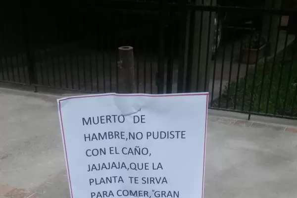 Una dedicatoria para los ladrones de flores