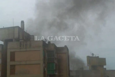 El incendio en un departamento alarmó al barrio Piedrabuena