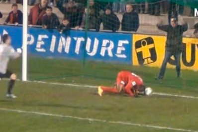 La canchereó y sobró al rival con un gol polémico