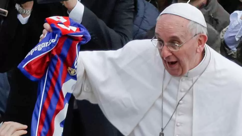 FANÁTICO. Francisco sigue siendo reconocido hincha de San Lorenzo. (ARCHIVO)