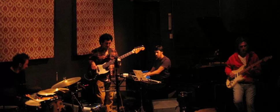 CUATRO QUE YA SON CINCO. Proyecto Ñuñorco presenta el EP grabado entre Miodownik, Almirón, Kalen y Villagra. Ahora se les sumó Aquino. facebook / PROYECTO-ÑUÑORCO