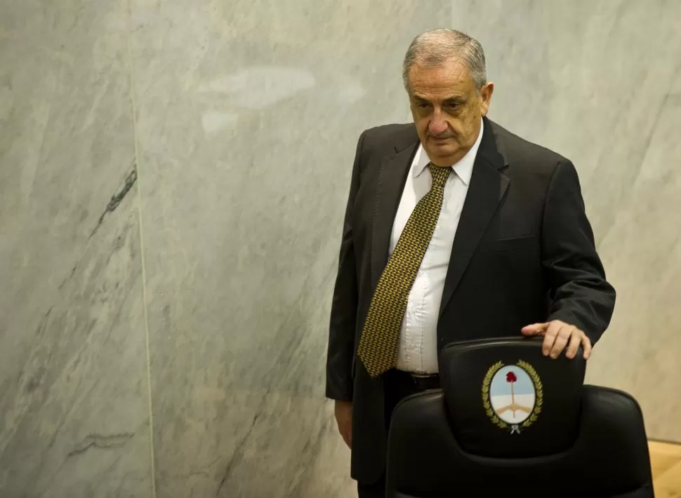 EX SECRETARIO. Hasta octubre, Ruiz Olivares ocupó un sillón en el estrado del recinto. Hoy se sienta en una banca. LA GACETA / FOTO DE JORGE OLMOS SGROSSO