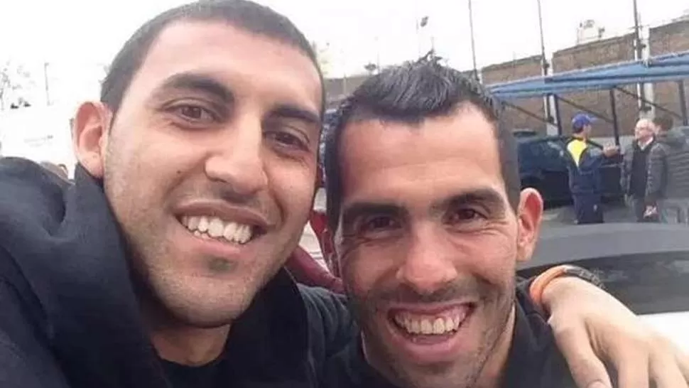 SON AMIGOS. Abila, Tevez y su selfie. (OLÉ.COM)