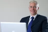 La primera reacción de los factores económicos es la preservación de su patrimonio