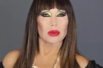 La foto de Moria en la cárcel: está en una celda VIP y con celular