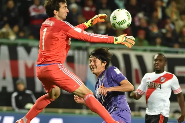 Jugar ante Barcelona es un premio para Barovero